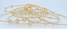 Load image into Gallery viewer, 3 Clover Flex Bangle