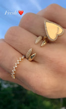 Load image into Gallery viewer, Diamond Claw Ring