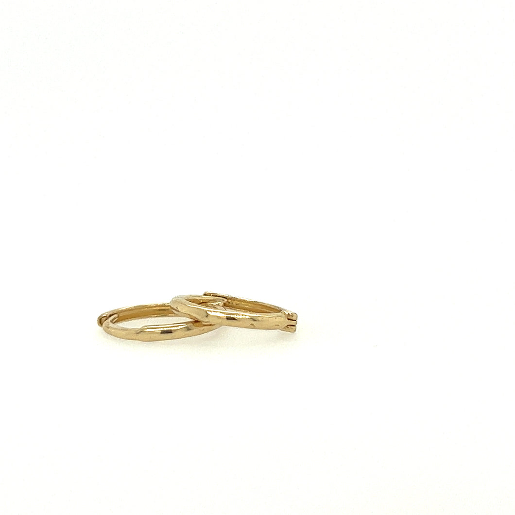 Classic Gold Huggie 11mm